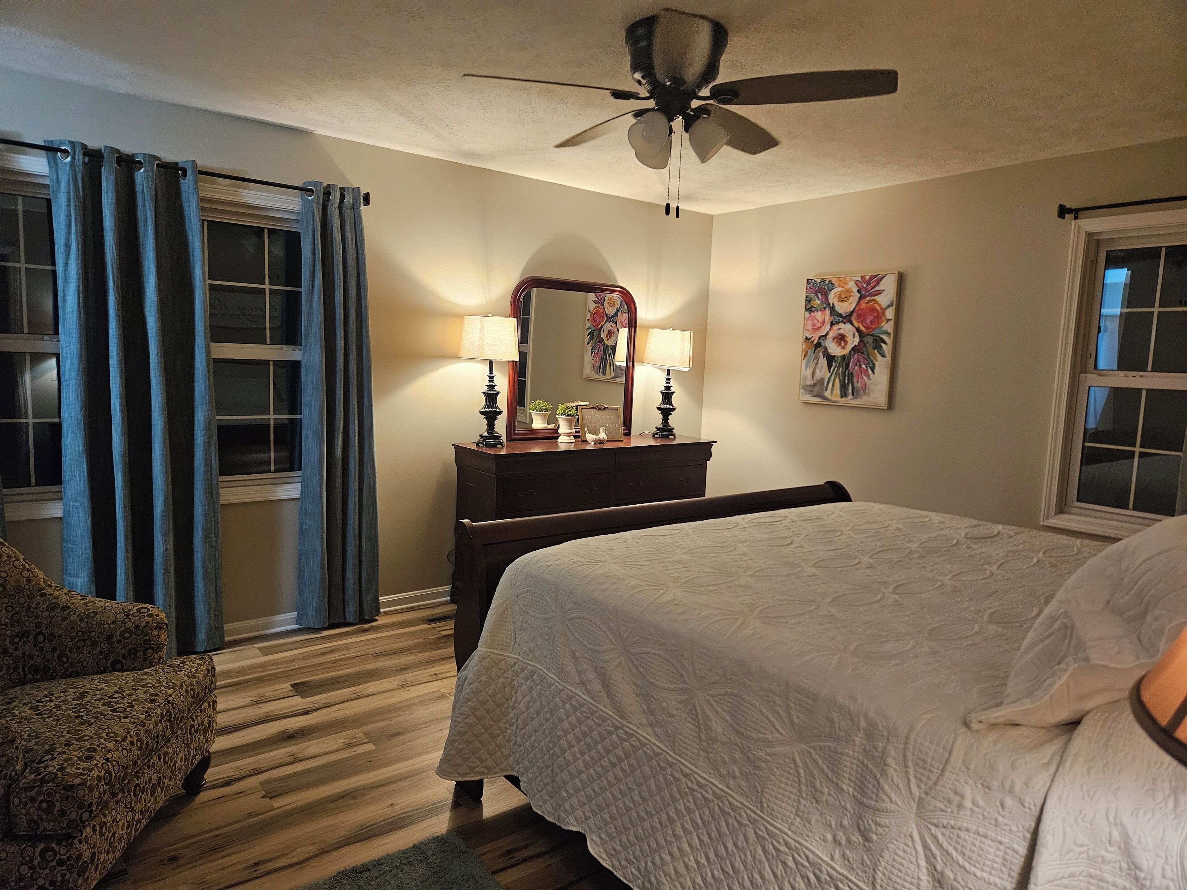 Desk, iron/ironing board, free WiFi, bed sheets