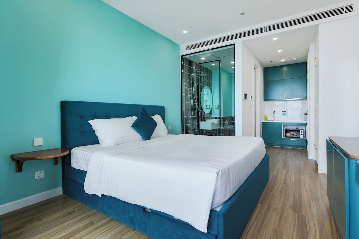 Luxury Studio, Balcony, City View | Hypo-allergenic bedding, memory foam beds, individually decorated