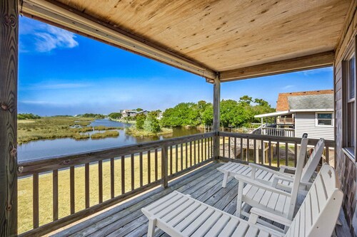 Canalfront, Cozy 3BR with Amazing sound views!