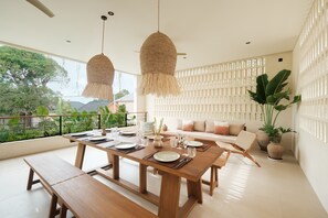 Outdoor dining - Manu Made - 3-Bedroom, Bunk Room, Gym, Ice bath (Bali)
