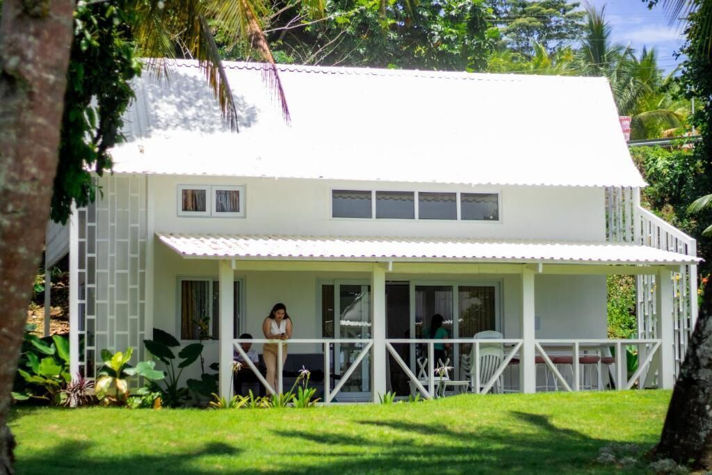 วิลล่าสำหรับครอบครัว, ระเบียง, เห็นวิวทะเลบางส่วน | บริเวณภายนอก