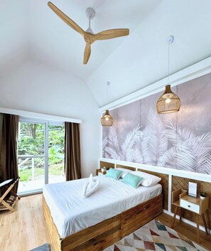 Hair dryer, slippers, bidet, towels - Riomana Villas Resort and Cafe (Cateel)