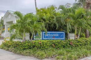 Property grounds - Waterfront Condo at Harbourside at Marker 33 (Indian Rocks Beach)
