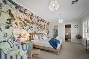 Iron/ironing board, WiFi, bed sheets - Off grid Luxury in Adelaide Hills (Mount Barker Springs)