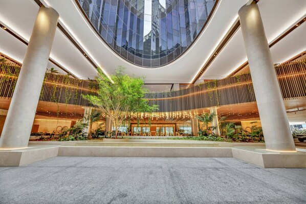 Exterior - Alluring Brisbane River View 3BR with Study (Brisbane City)