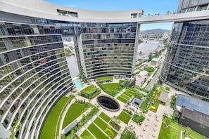 Exterior - Alluring Brisbane River View 3BR with Study (Brisbane City)