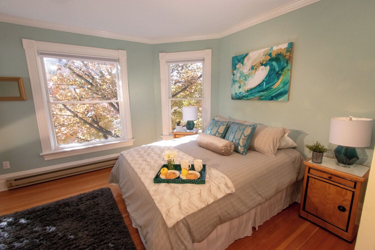 4 habitaciones, tabla de planchar con plancha, wifi y ropa de cama 