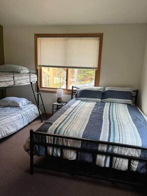 3 habitaciones, wifi gratis y ropa de cama 