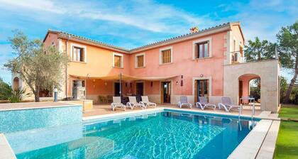 Spektakuläre Villa mit Pool für 10 Personen.