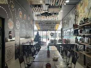 Breakfast, lunch and dinner served