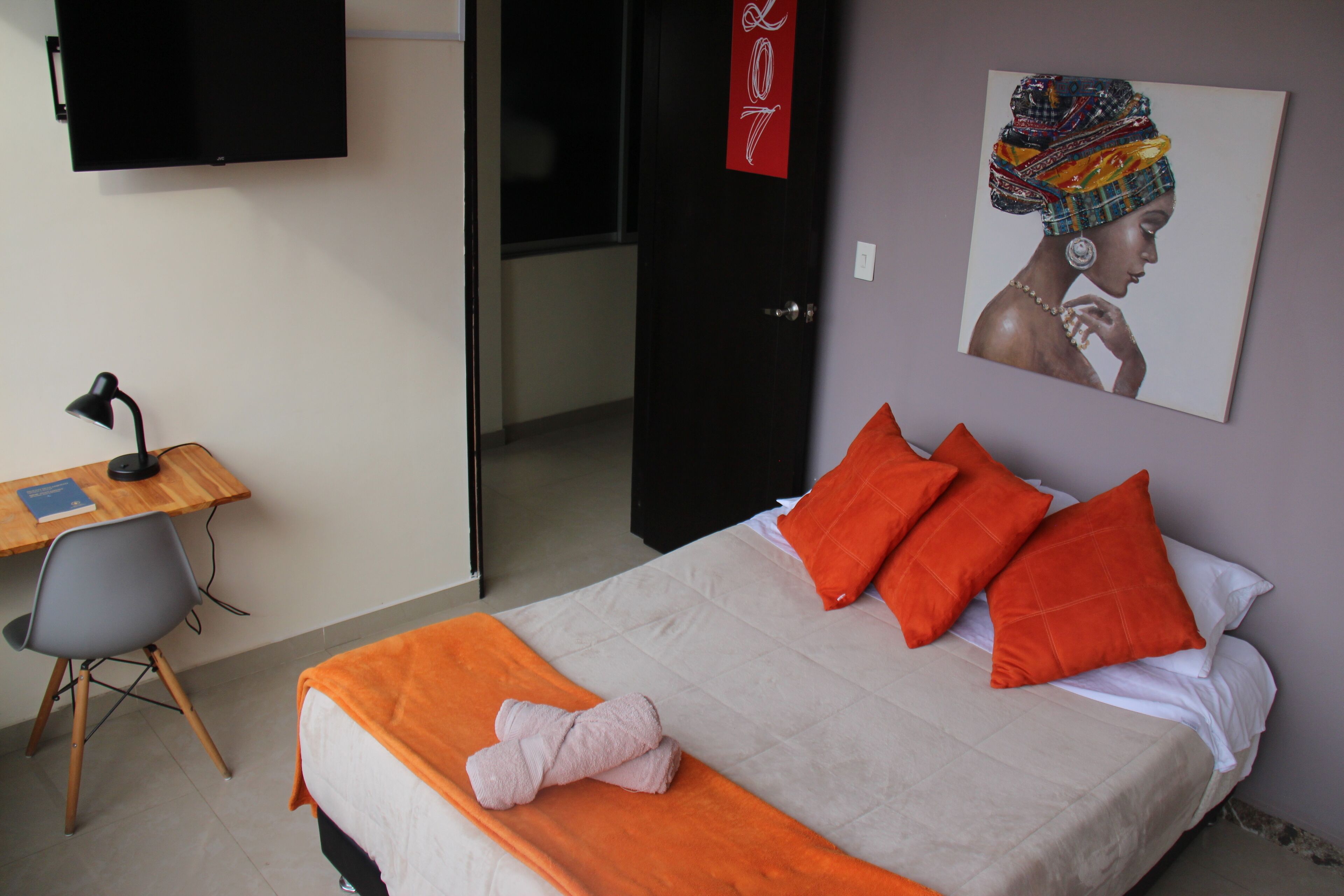 Quarto casal básico | Wi-Fi de cortesia