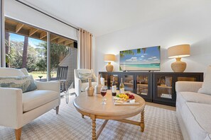 Smart TV, books, offices - 2366 Racquet Club @ Sea Pines | Direct Golf View | Pool & Lagoon | Golf | Tennis (Hilton Head Island)