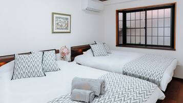 Iron/ironing board, WiFi, bed sheets