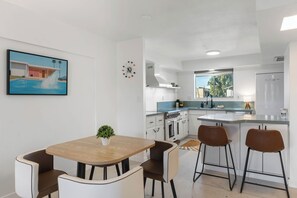 Fridge, microwave, oven, stovetop - Old Town Paradise with Pool - Mid Century Condo, one dog welcome! (Scottsdale)