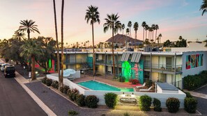 Pool - Old Town Paradise with Pool - Mid Century Condo, one dog welcome! (Scottsdale)