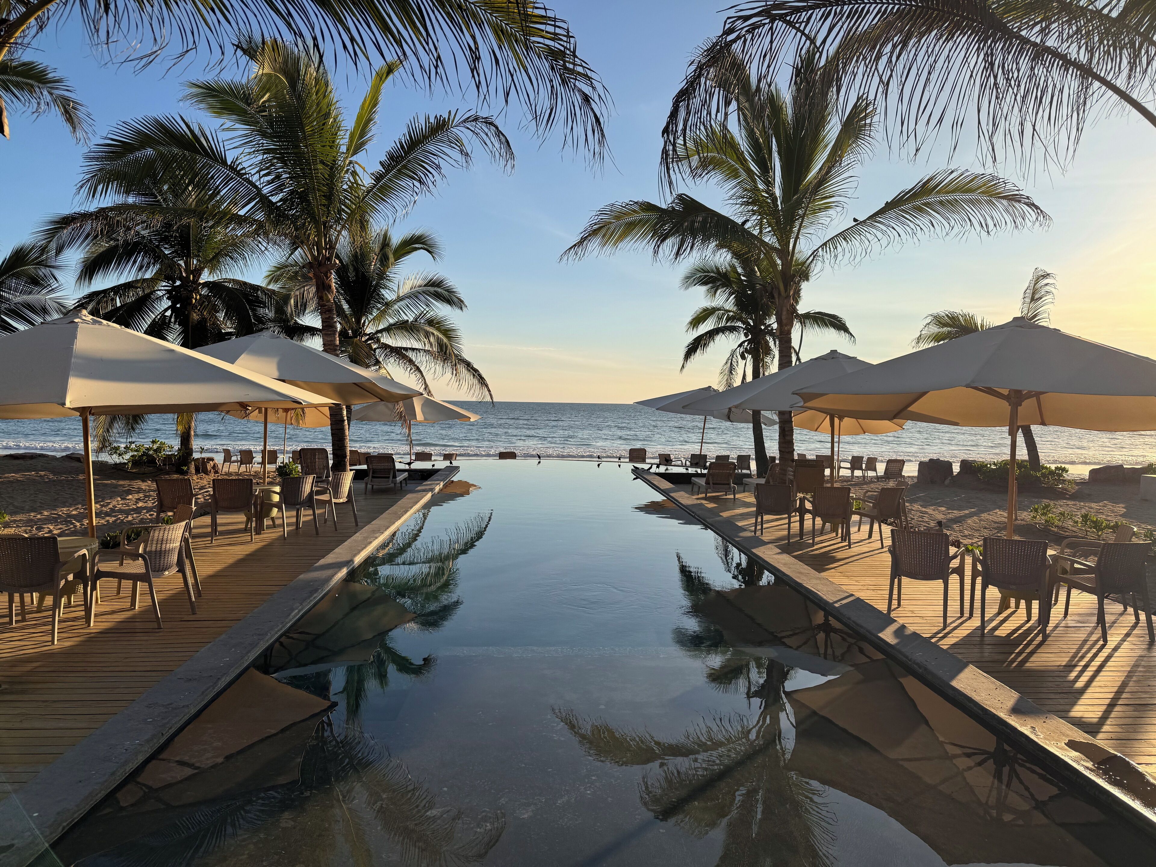 2 من حمّامات السباحة الخارجية