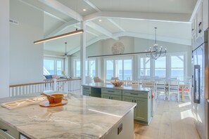 Dining - Luxury Oceanfront | Saltwater pool | Elevator | Game Room | Pet Friendly (North Topsail Beach)