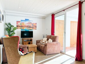 Living area - 5-Bedroom apartment close to the sea, outdoor space, A/C (Vilanova i la Geltrú)
