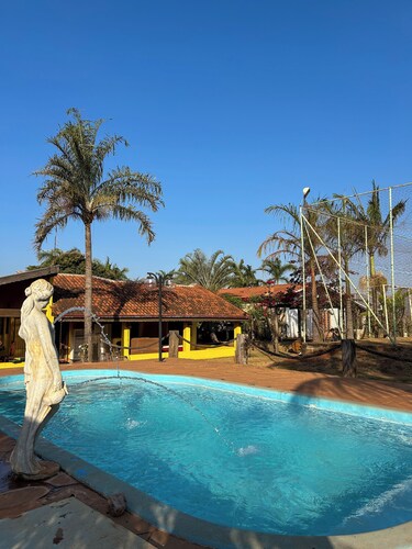 Country house with pool and beautiful gourmet area near Holambra.