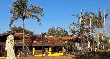 Country house with pool and beautiful gourmet area near Holambra.