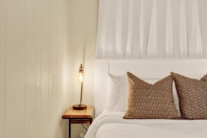 1 slaapkamer, een strijkplank/strijkijzer, gratis wifi, beddengoed