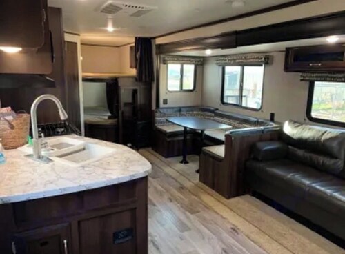 Cozy 1-bedroom recreational vehicle in charming Smithfield with AC