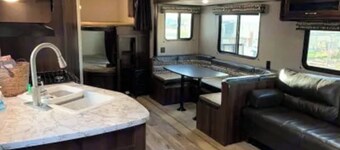Cozy 1-bedroom recreational vehicle in charming Smithfield with AC