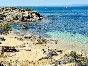 Beach - BARCA.Apartment with direct Beach Access (ROSES)