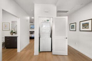 Interior - Lux Beach Retreat: Parking/Wifi (San Diego)
