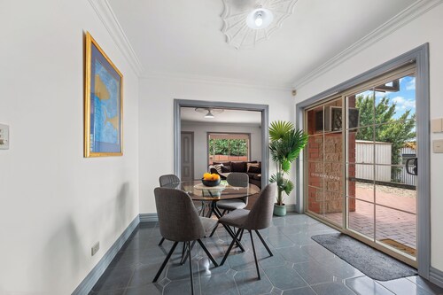 The Laneway - 3 Bed, WiFi, Close to all