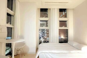 1 chambre, fer et planche à repasser, Wi-Fi, draps fournis