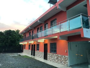 Exterior - Comfortable apartment, in the center of town, perfect for quiet stays. (Monte Plata)