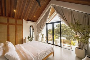 Vila, 1 quarto, piscina particular, vista para a piscina | Cofres nos quartos, cortinas blackout, Wi-Fi de cortesia, roupa de cama