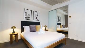 Fer et planche Ă repasser, Wi-Fi, draps fournis