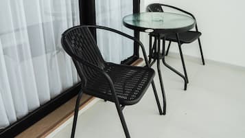 Executive Double Room, Lake View | Outdoor dining