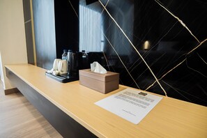 华丽双人房, 湖景 | 办公桌、免费 WiFi