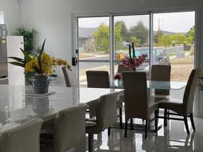 Dining - Ensuite room in Mount Duneed (Mount Duneed)