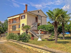Exterior - Holiday apartment with air conditioning (Maružini)