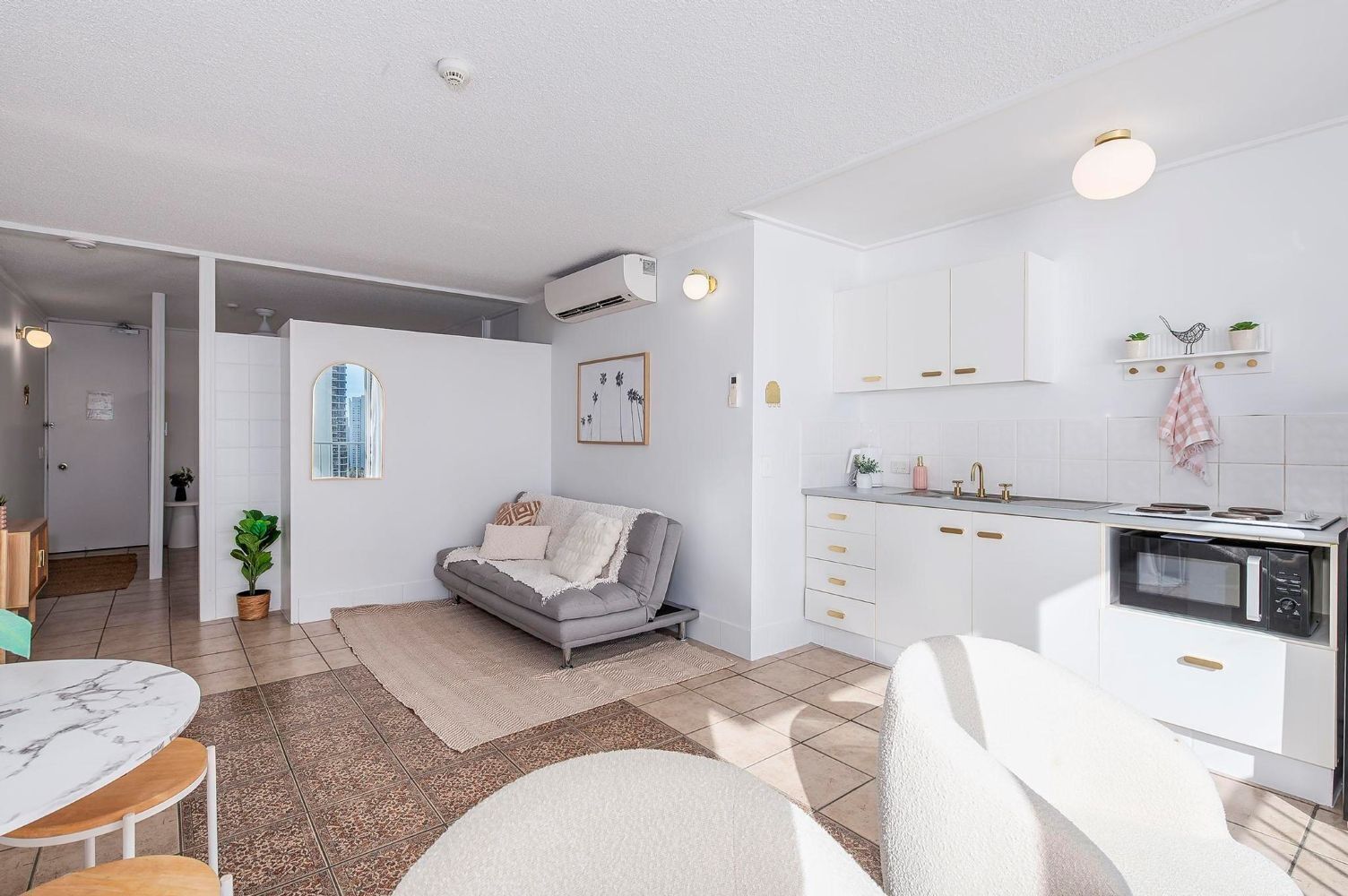 Apartment, 1 Queen Bed with Sofa bed, Ocean View | Living area