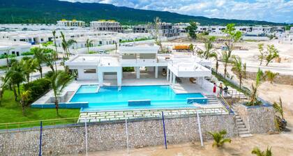 Private 3 bedroom w/own bathroom in St.Ann’s Bay, just 15 mins from Ocho Rios.