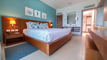 Luxury Suite, Balcony, Sea View | In-room safe, blackout drapes, iron/ironing board