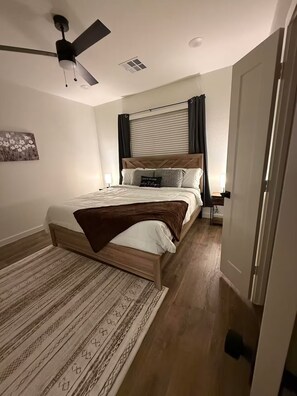 3 bedrooms, iron/ironing board, Internet, bed sheets
