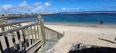 Playa. la maison couleur volcan