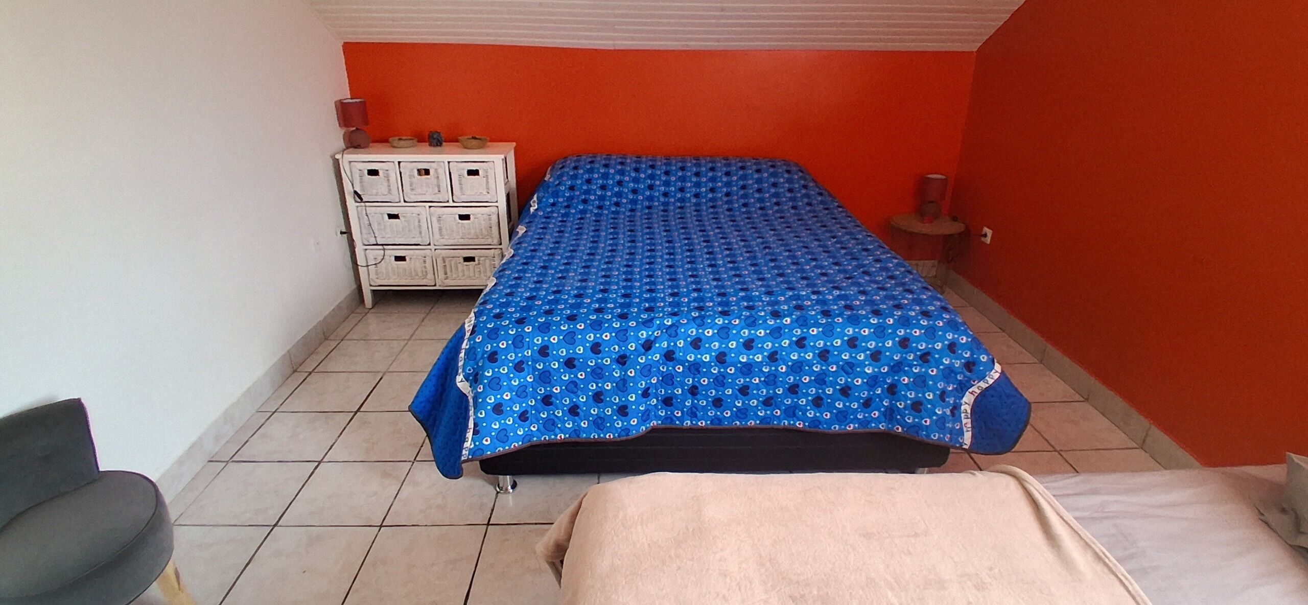 Vierpersoonskamer, uitzicht op bergen | Gratis wifi