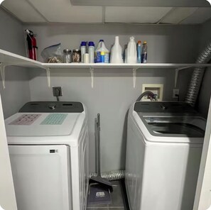 Interior - Cozy Cottage (Hempstead)