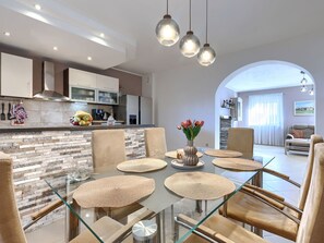 Dining - Apartment L&V by Interhome (Pula/Galižana)