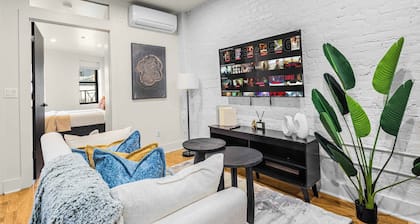 Prime NYC Location 4BR Spacious Haven