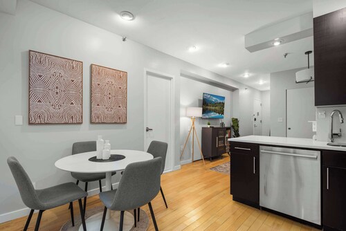 Stylish 2BR Apartment in the Heart of East Village