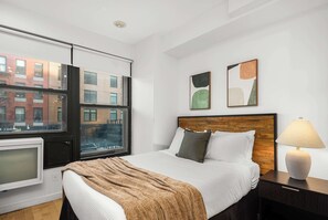 2 habitaciones, tabla de planchar con plancha, internet y ropa de cama 
