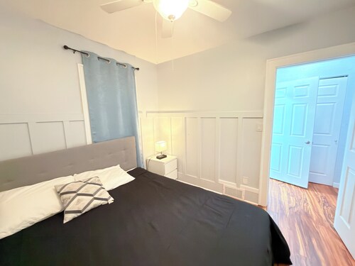 RiverFront 3bdr House Next to Airport, I5, Golfing, Casino, Mall, Boeing Mesuem